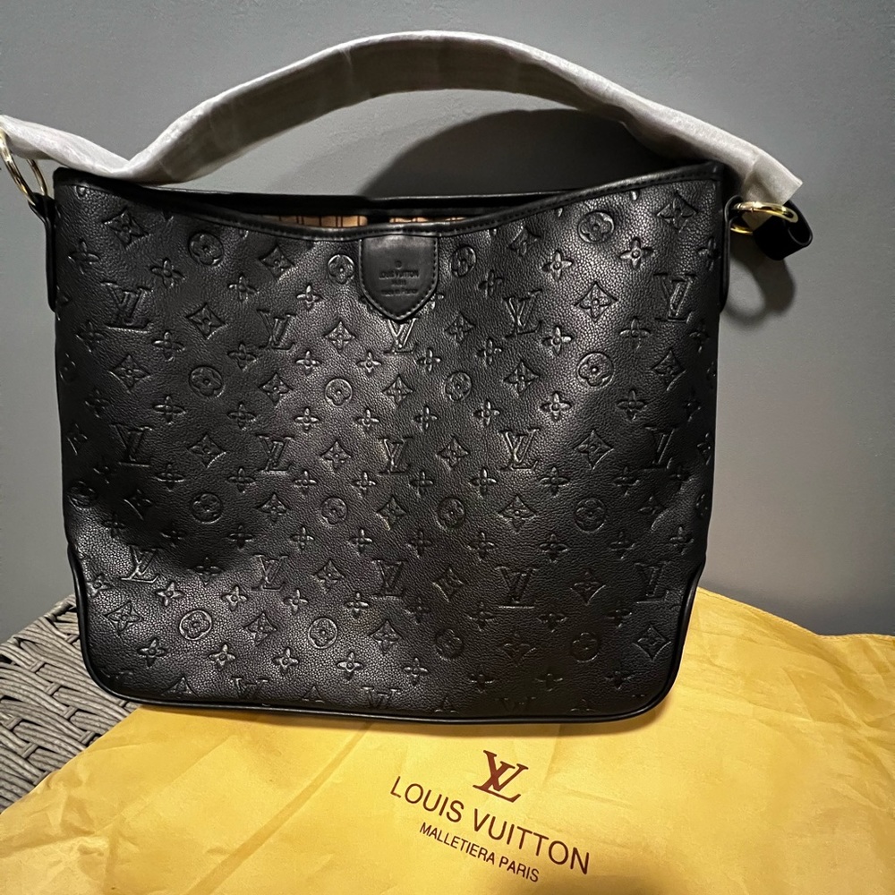 Louis Vuitton Purse